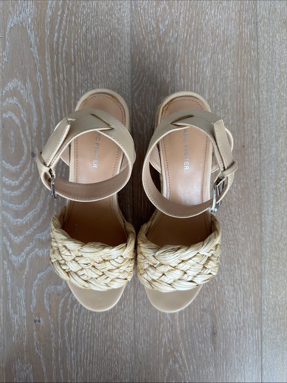 Marc Fisher Braided Straw Platform Sandals in Beige. Size 9. - Picture 6 of 8